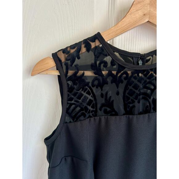 Vintage 90's Black Lace Rayon Blend Sleeveless Shell Size Small | 90's Fashion - Picture 2 of 5